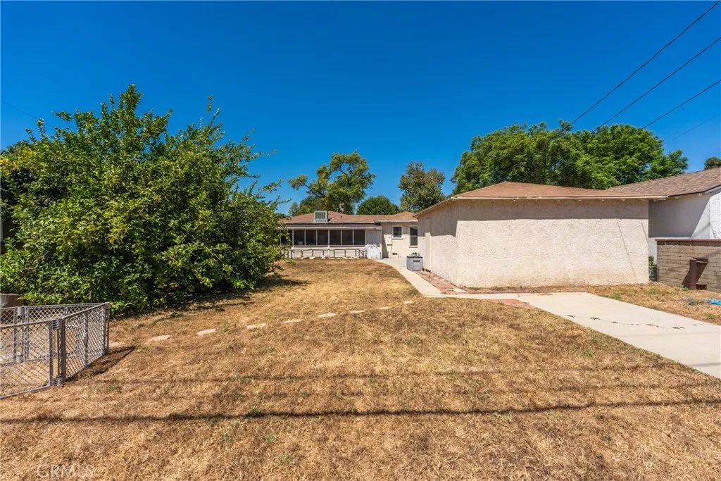 7642 Wish Avenue, Van Nuys, California 91406 home-pic-34